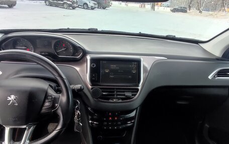 Peugeot 2008 II, 2014 год, 950 000 рублей, 9 фотография