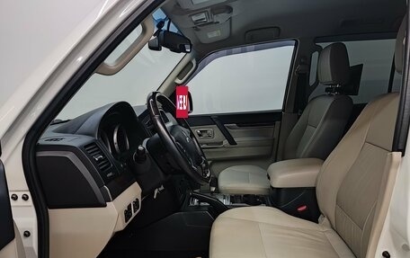 Mitsubishi Pajero IV, 2020 год, 4 150 000 рублей, 13 фотография