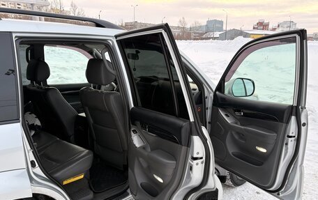 Toyota Land Cruiser Prado 120 рестайлинг, 2007 год, 2 490 000 рублей, 17 фотография