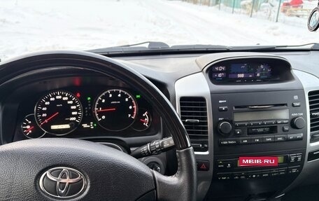 Toyota Land Cruiser Prado 120 рестайлинг, 2007 год, 2 490 000 рублей, 10 фотография