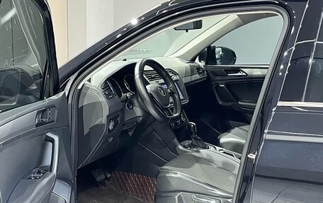 Volkswagen Tiguan II, 2022 год, 2 283 000 рублей, 4 фотография