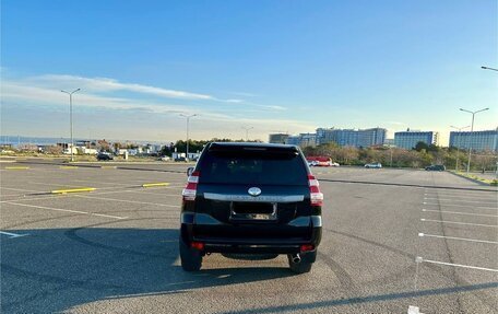 Toyota Land Cruiser Prado 150 рестайлинг 2, 2015 год, 4 350 000 рублей, 6 фотография