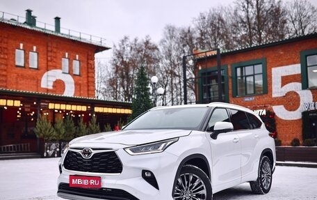 Toyota Highlander, 2025 год, 5 680 000 рублей, 1 фотография