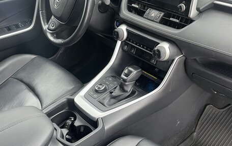 Toyota RAV4, 2020 год, 3 500 000 рублей, 13 фотография