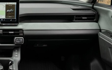 Toyota RAV4, 2025 год, 4 840 000 рублей, 14 фотография