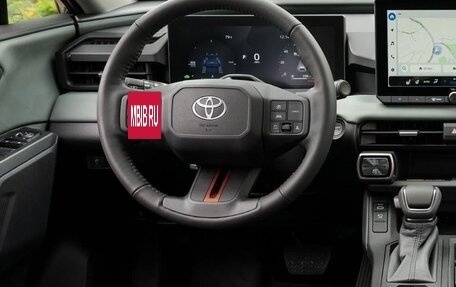 Toyota RAV4, 2025 год, 4 840 000 рублей, 9 фотография