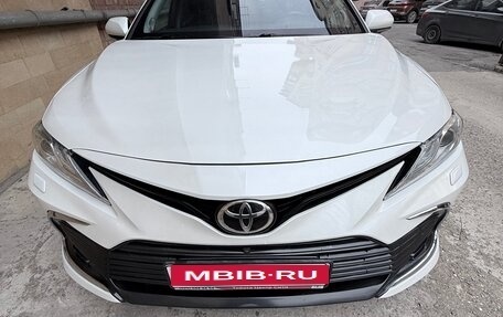 Toyota Camry, 2019 год, 2 640 000 рублей, 1 фотография
