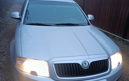 Skoda Superb III рестайлинг, 2008 год, 800 000 рублей, 1 фотография