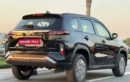 Toyota Urban Cruiser, 2024 год, 2 990 000 рублей, 5 фотография