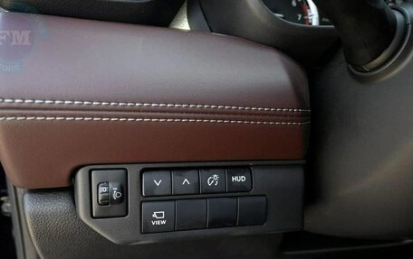 Toyota Urban Cruiser, 2024 год, 2 990 000 рублей, 14 фотография