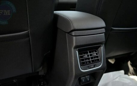 Toyota Urban Cruiser, 2024 год, 2 990 000 рублей, 16 фотография