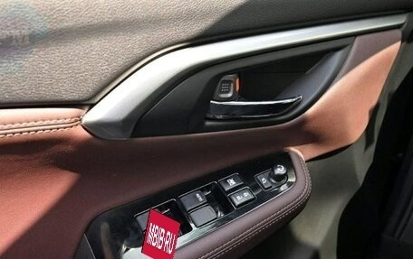 Toyota Urban Cruiser, 2024 год, 2 990 000 рублей, 9 фотография