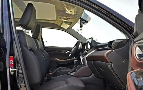 Toyota Urban Cruiser, 2024 год, 2 990 000 рублей, 18 фотография