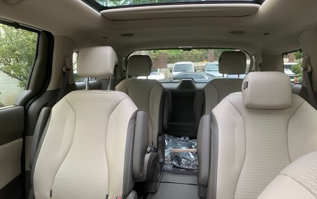 KIA Carnival, 2025 год, 7 490 000 рублей, 10 фотография