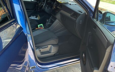 Volkswagen Tiguan II, 2019 год, 2 300 000 рублей, 3 фотография