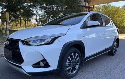 Toyota Yaris XP150 рестайлинг, 2022 год, 1 350 008 рублей, 1 фотография