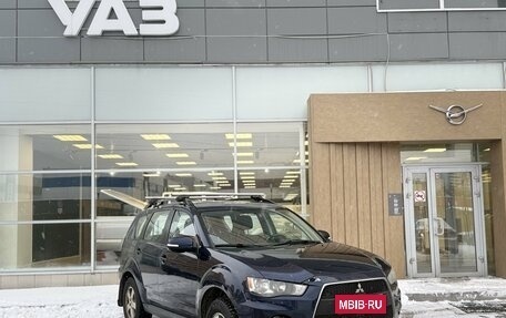 Mitsubishi Outlander III рестайлинг 3, 2011 год, 890 000 рублей, 1 фотография
