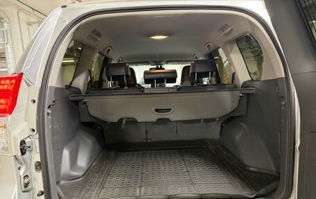 Toyota Land Cruiser Prado 150 рестайлинг 2, 2013 год, 2 990 000 рублей, 17 фотография