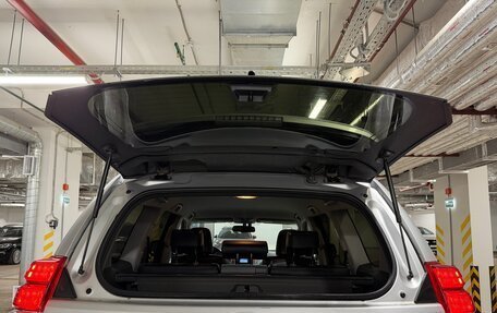 Toyota Land Cruiser Prado 150 рестайлинг 2, 2013 год, 2 990 000 рублей, 18 фотография