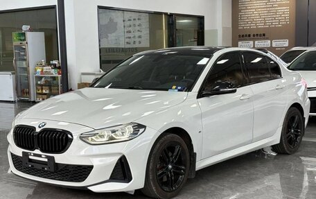 BMW 1 серия, 2022 год, 2 250 000 рублей, 2 фотография