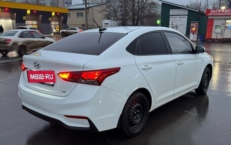 Hyundai Solaris II рестайлинг, 2017 год, 1 100 000 рублей, 5 фотография