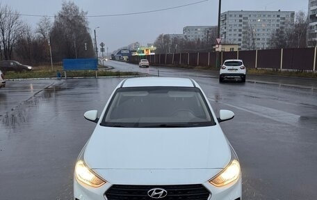 Hyundai Solaris II рестайлинг, 2017 год, 1 100 000 рублей, 3 фотография
