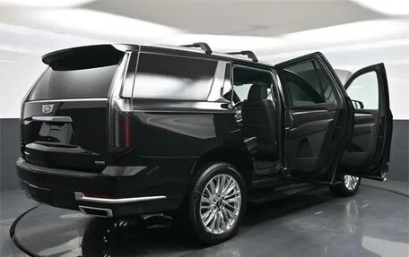 Cadillac Escalade V, 2025 год, 15 434 000 рублей, 13 фотография