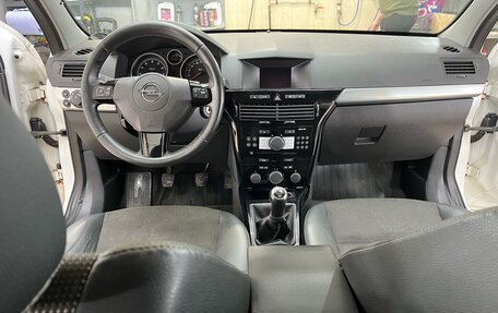 Opel Astra H, 2013 год, 650 000 рублей, 4 фотография
