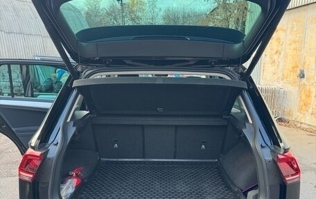 Volkswagen Tiguan II, 2018 год, 2 950 000 рублей, 6 фотография