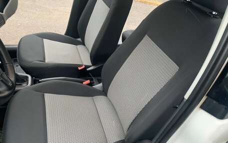 Volkswagen Polo VI (EU Market), 2011 год, 630 000 рублей, 23 фотография