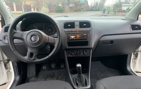 Volkswagen Polo VI (EU Market), 2011 год, 630 000 рублей, 21 фотография
