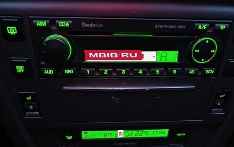 Skoda Superb III рестайлинг, 2008 год, 800 000 рублей, 16 фотография