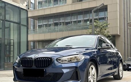 BMW 1 серия, 2023 год, 2 150 000 рублей, 3 фотография