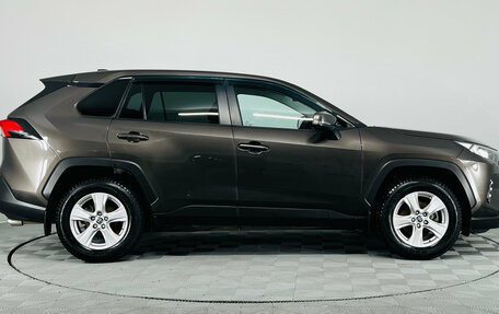 Toyota RAV4, 2020 год, 2 850 000 рублей, 4 фотография