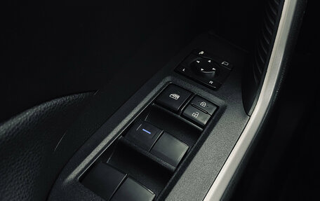 Toyota RAV4, 2020 год, 2 850 000 рублей, 15 фотография