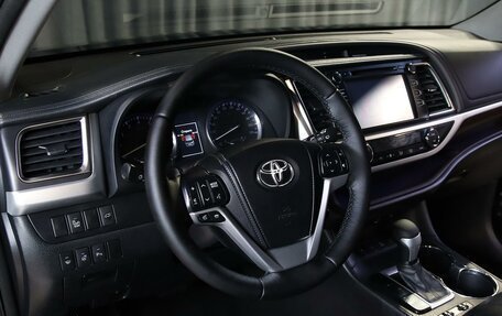 Toyota Highlander III, 2014 год, 2 449 000 рублей, 9 фотография