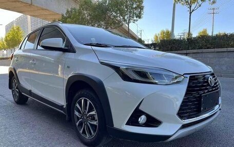 Toyota Yaris XP150 рестайлинг, 2022 год, 1 350 008 рублей, 3 фотография