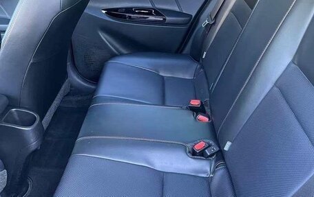 Toyota Yaris XP150 рестайлинг, 2022 год, 1 350 008 рублей, 12 фотография