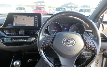Toyota C-HR I рестайлинг, 2019 год, 1 300 555 рублей, 8 фотография