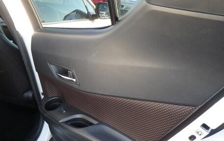 Toyota C-HR I рестайлинг, 2019 год, 1 300 555 рублей, 16 фотография