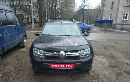 Renault Duster I рестайлинг, 2016 год, 930 000 рублей, 2 фотография