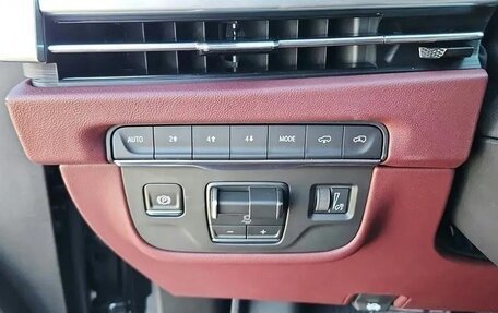 Cadillac Escalade V, 2025 год, 15 450 000 рублей, 19 фотография