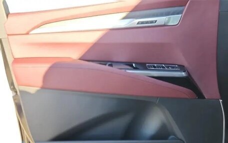 Cadillac Escalade V, 2025 год, 15 450 000 рублей, 23 фотография