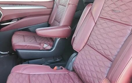 Cadillac Escalade V, 2025 год, 15 450 000 рублей, 24 фотография