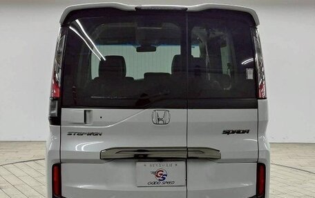 Honda Stepwgn IV, 2015 год, 1 398 000 рублей, 13 фотография