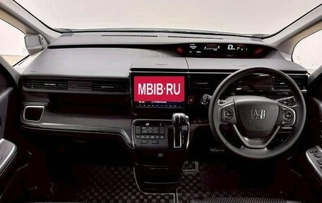 Honda Stepwgn IV, 2015 год, 1 398 000 рублей, 31 фотография