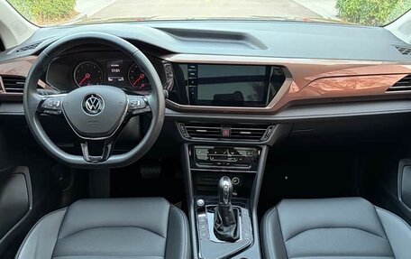 Volkswagen Tharu, 2022 год, 1 700 003 рублей, 10 фотография