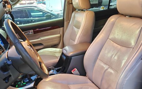 Toyota Land Cruiser Prado 120 рестайлинг, 2004 год, 1 490 000 рублей, 17 фотография