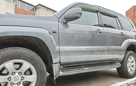 Toyota Land Cruiser Prado 120 рестайлинг, 2004 год, 1 490 000 рублей, 16 фотография