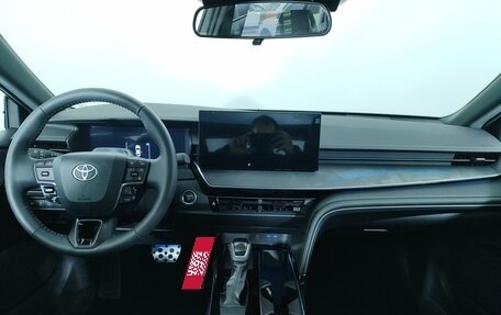 Toyota Camry, 2025 год, 4 799 000 рублей, 28 фотография